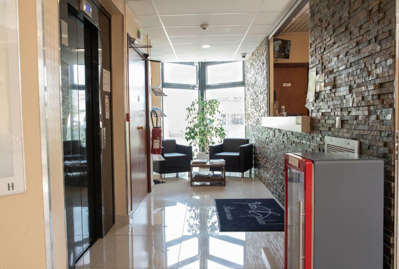 Hotel Garabel Плезир Екстериор снимка
